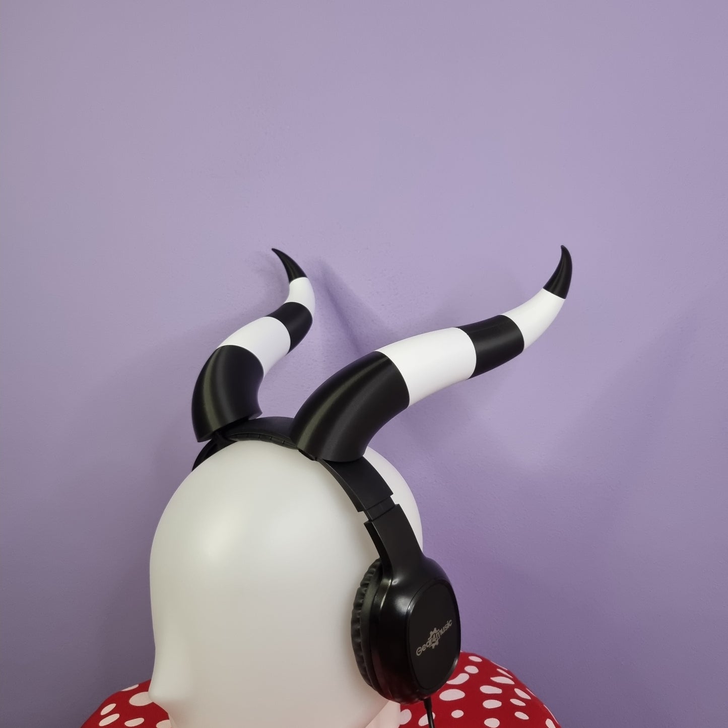 Customizable 3d printed black & white imp cosplay horns for headset