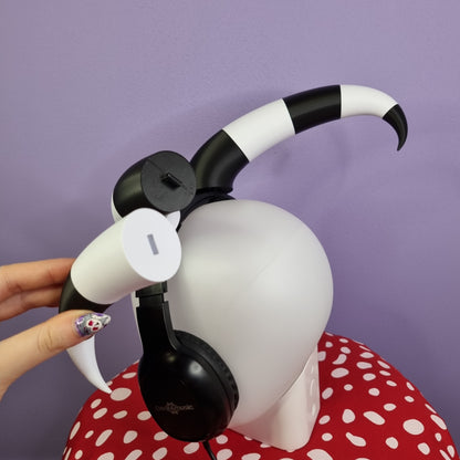 Asymmetrical(!) customizable 3d printed imp cosplay horns for headset