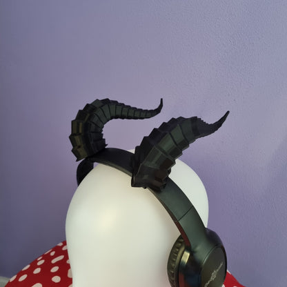 Dragon horns for headset